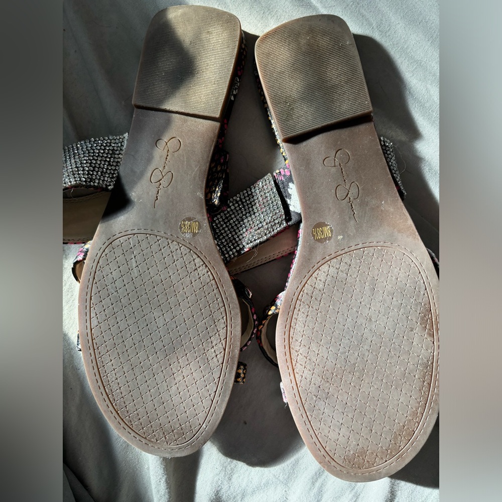 Jessica Simpson flat sandals - Picture 2 of 4